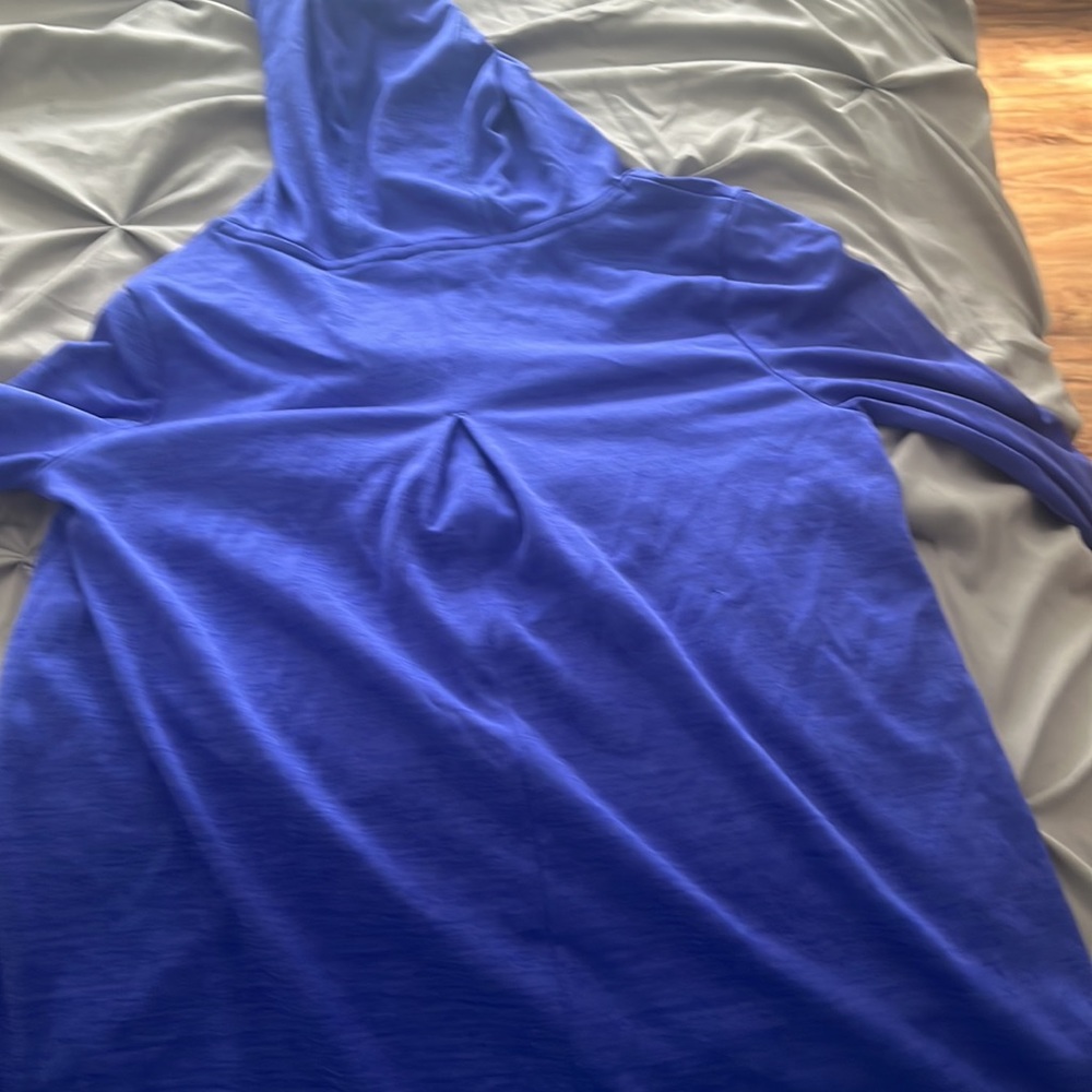It's never been worn super cute purple size m - Picture 5 of 6